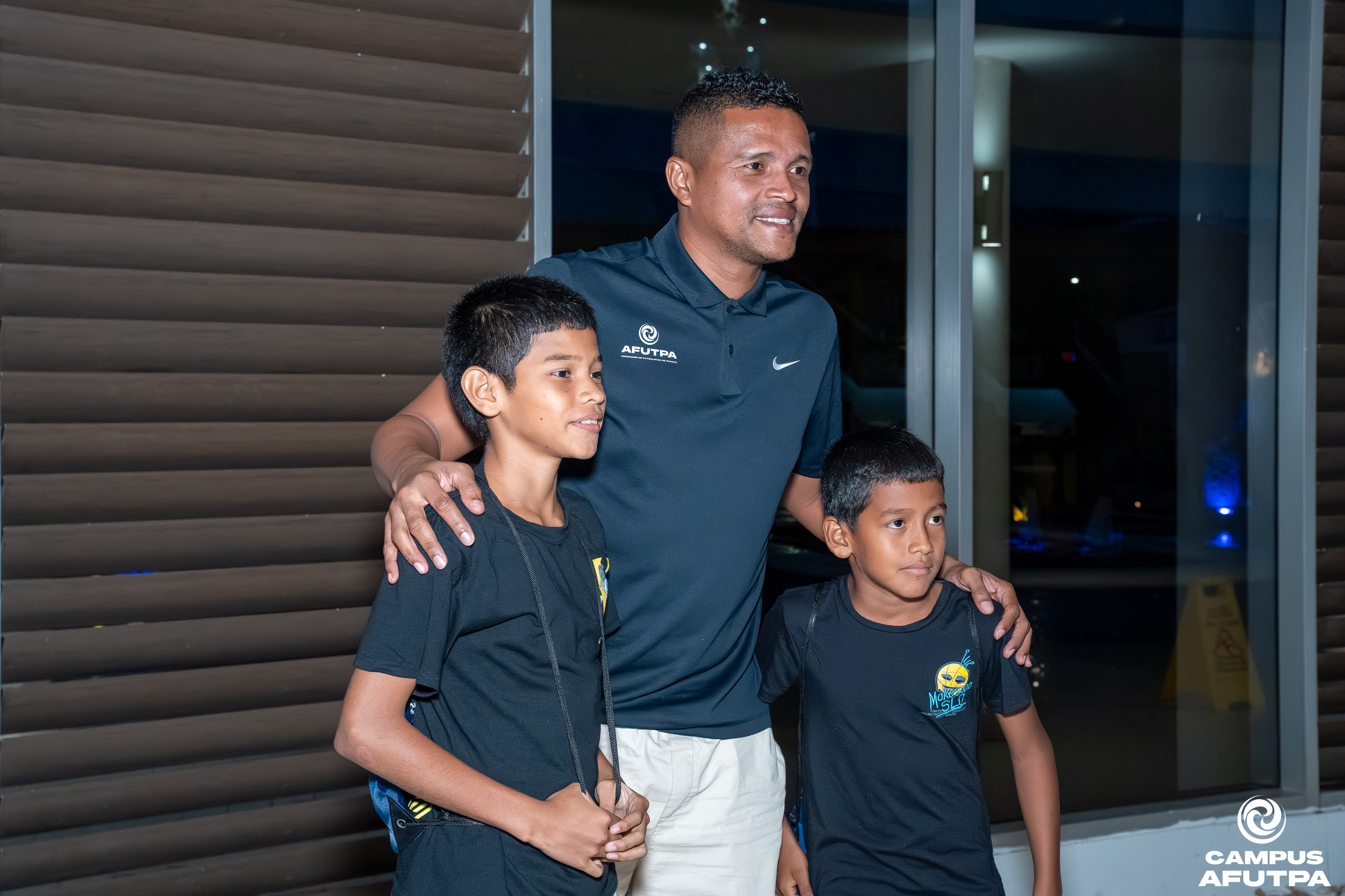 ENTREGA DE UNIFORMES