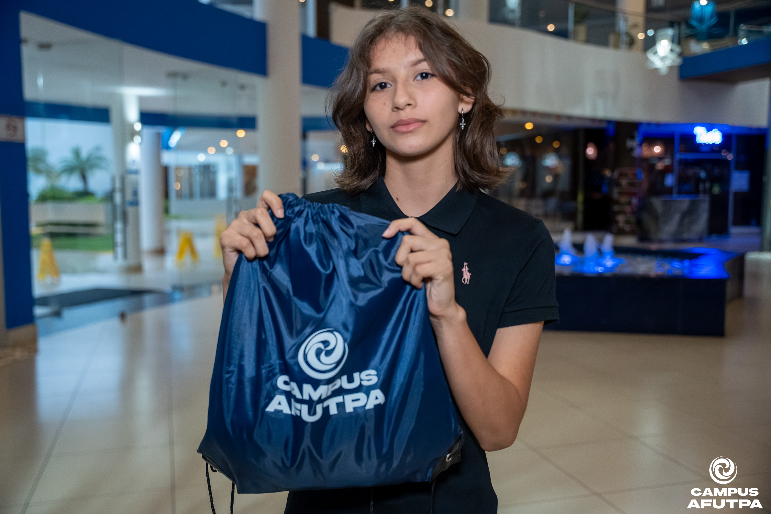 ENTREGA DE UNIFORMES — 10