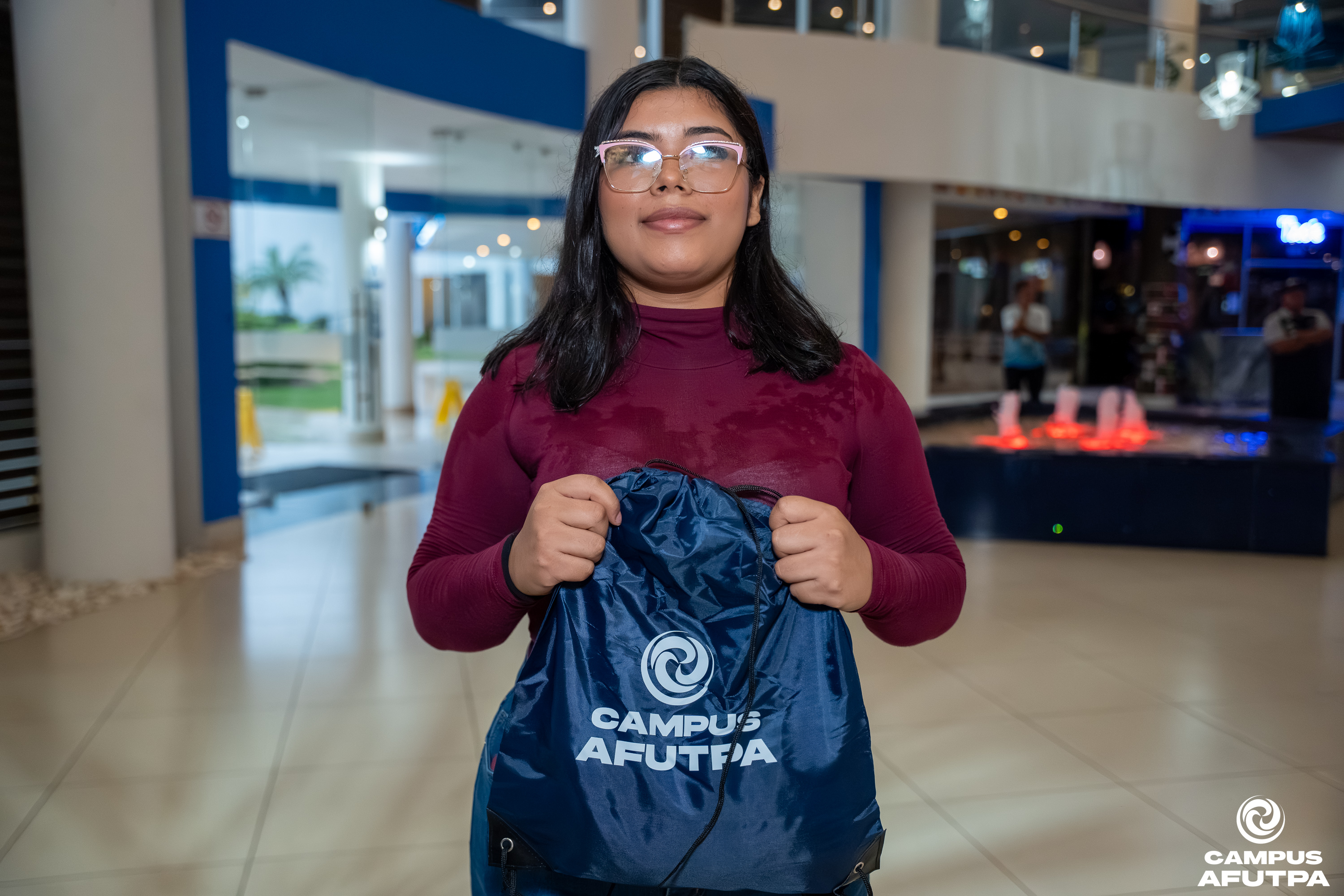 ENTREGA DE UNIFORMES — 13