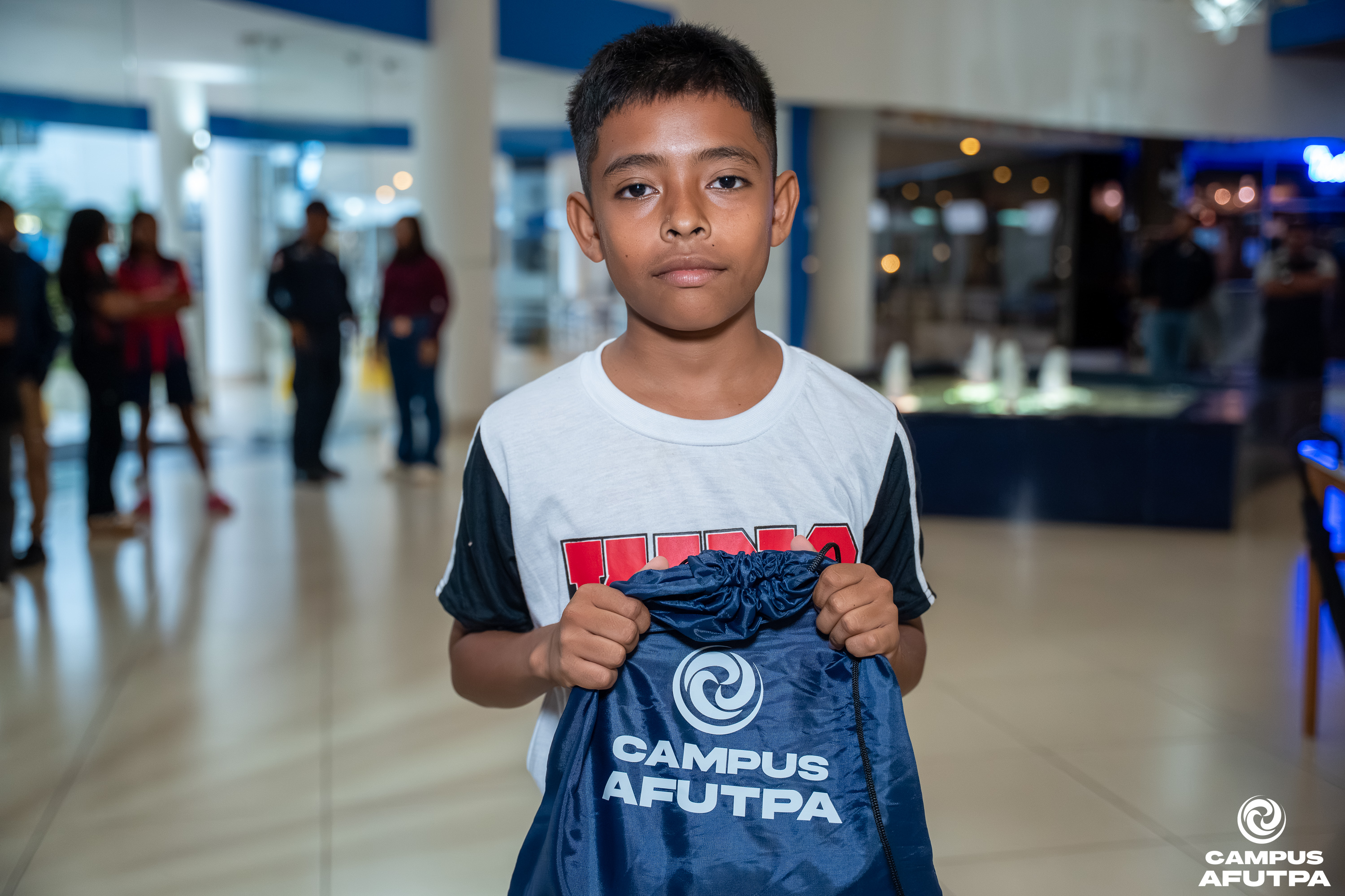 ENTREGA DE UNIFORMES — 30