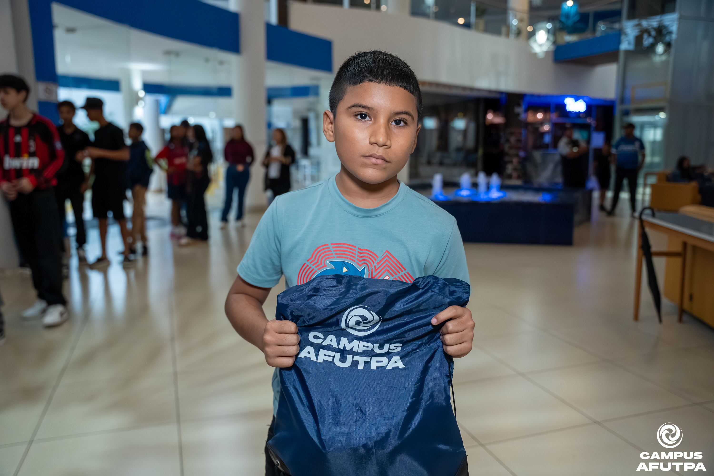 ENTREGA DE UNIFORMES — 33