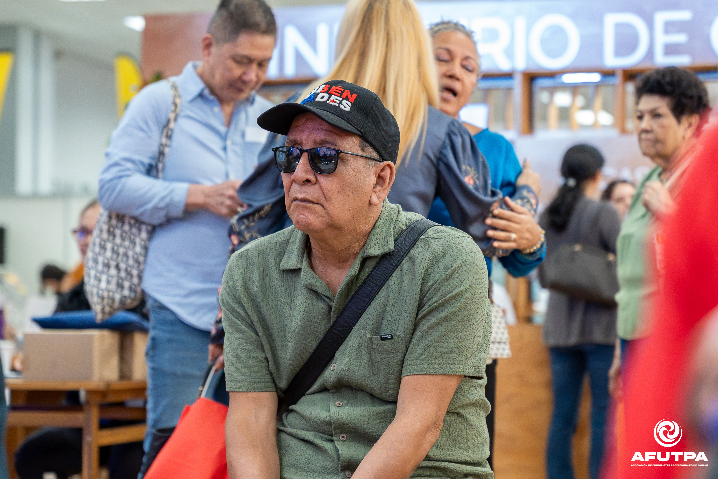 EL VUELO DEL GAVILÁN — 2