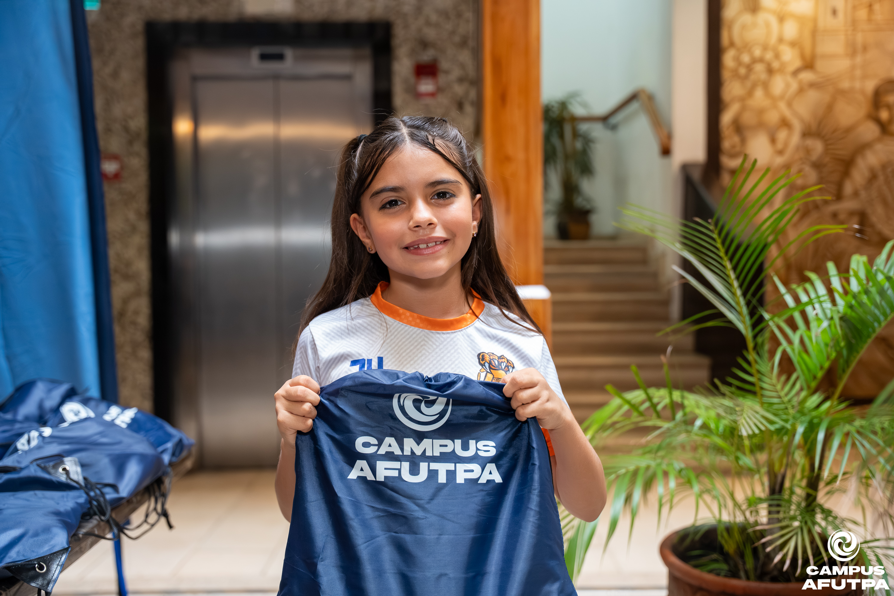 ENTREGA DE UNIFORMES — 7