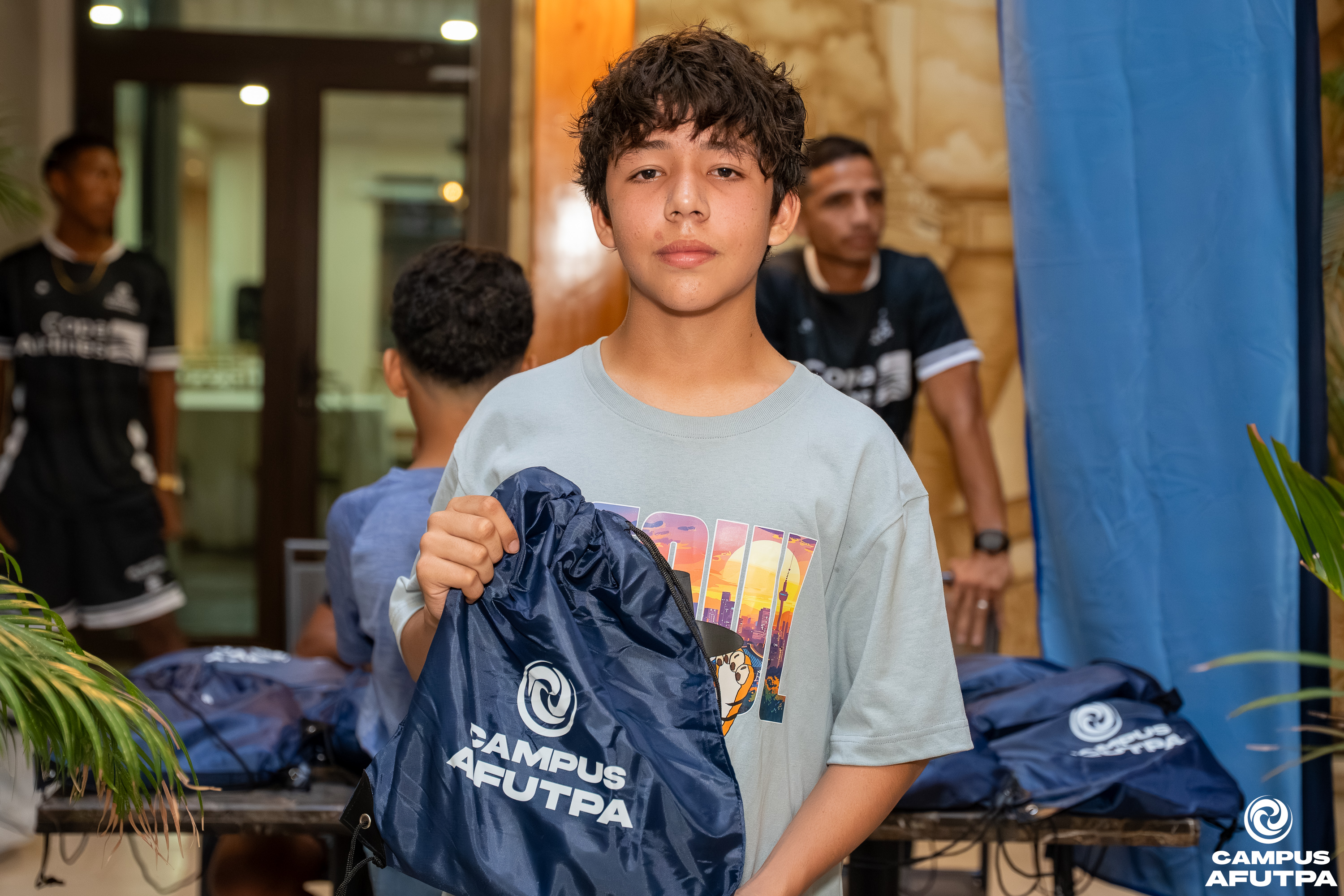 ENTREGA DE UNIFORMES — 33