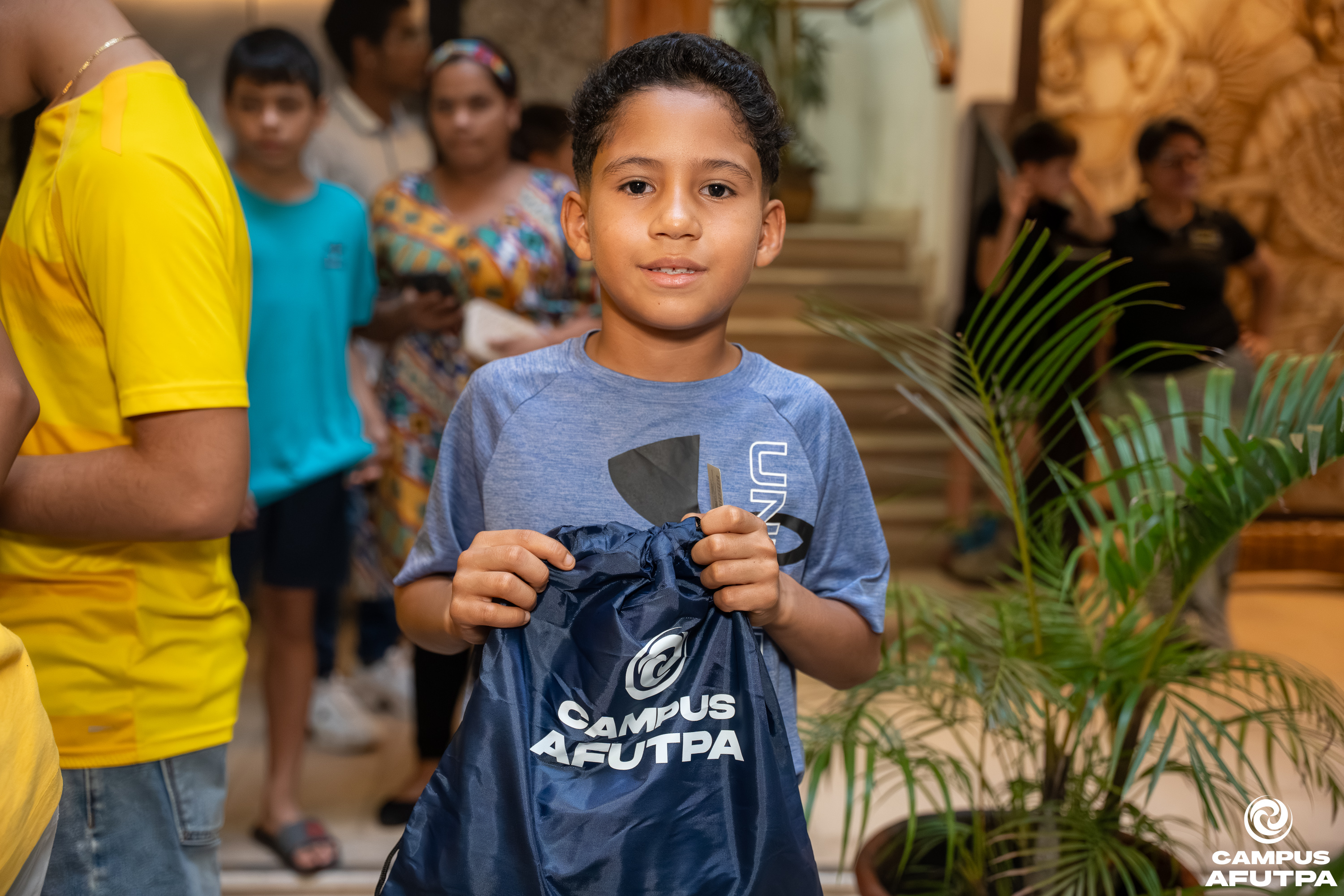 ENTREGA DE UNIFORMES — 34