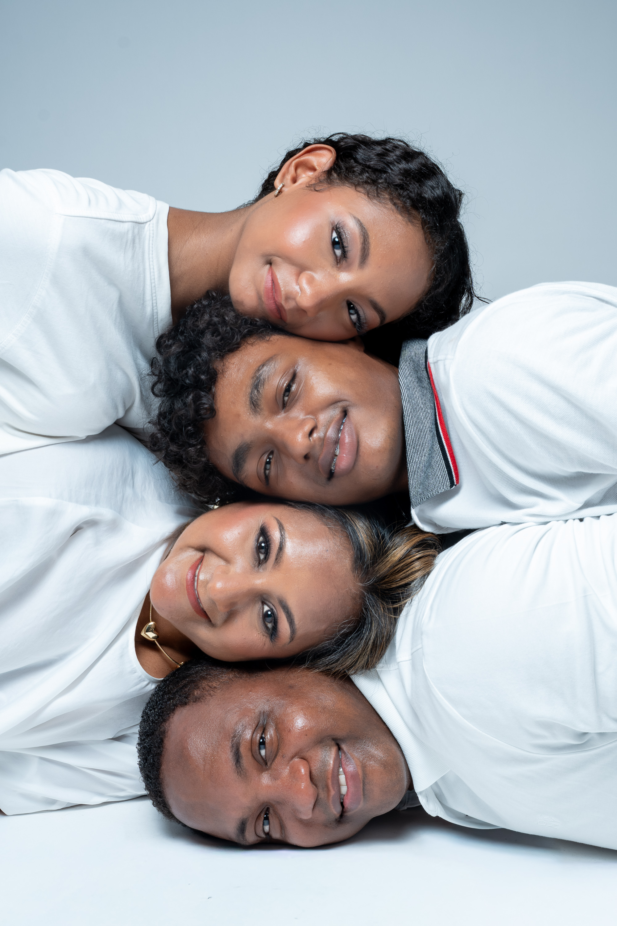 FAMILIA GUARDIA SEALES — 16