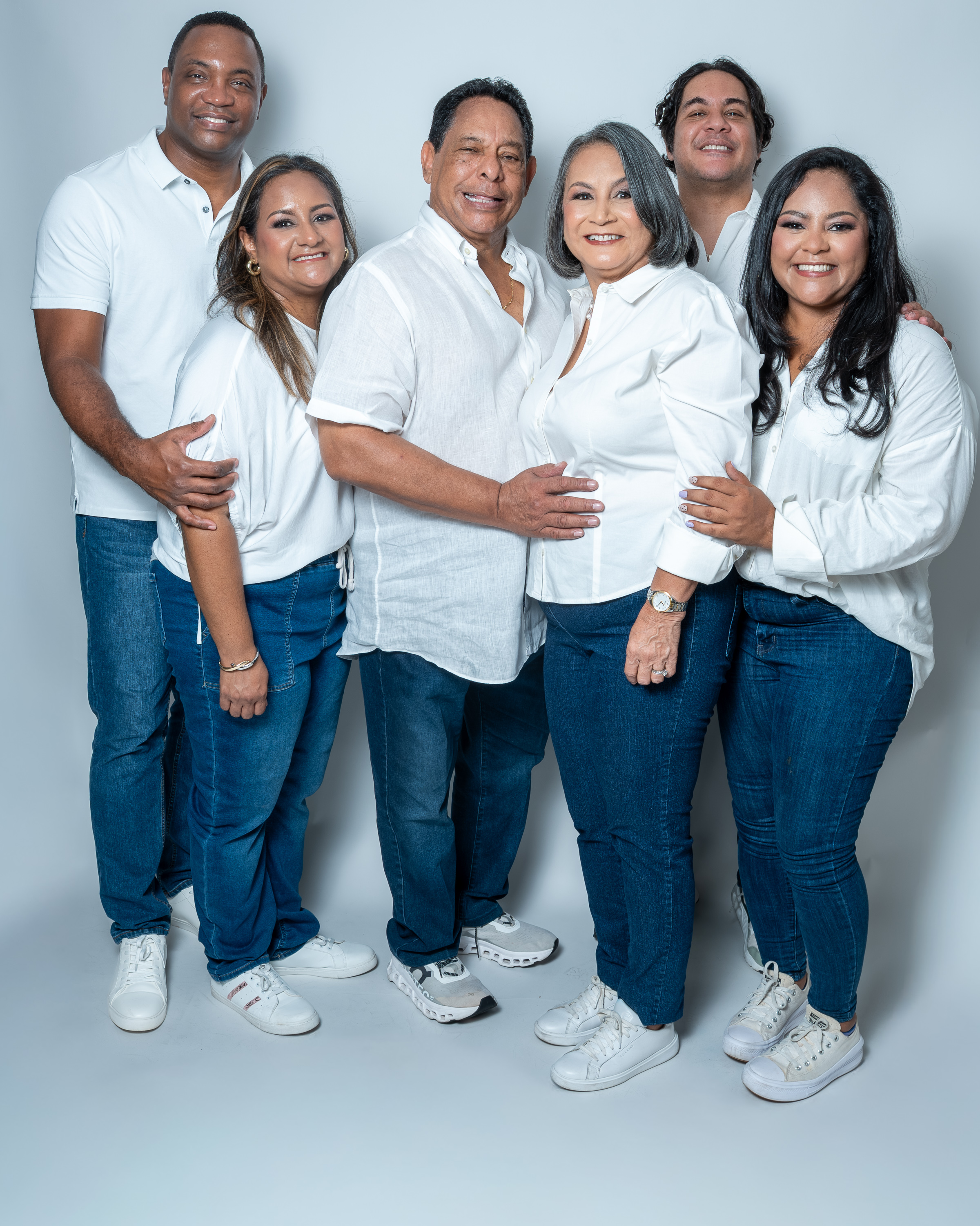 FAMILIA GUARDIA SEALES — 41
