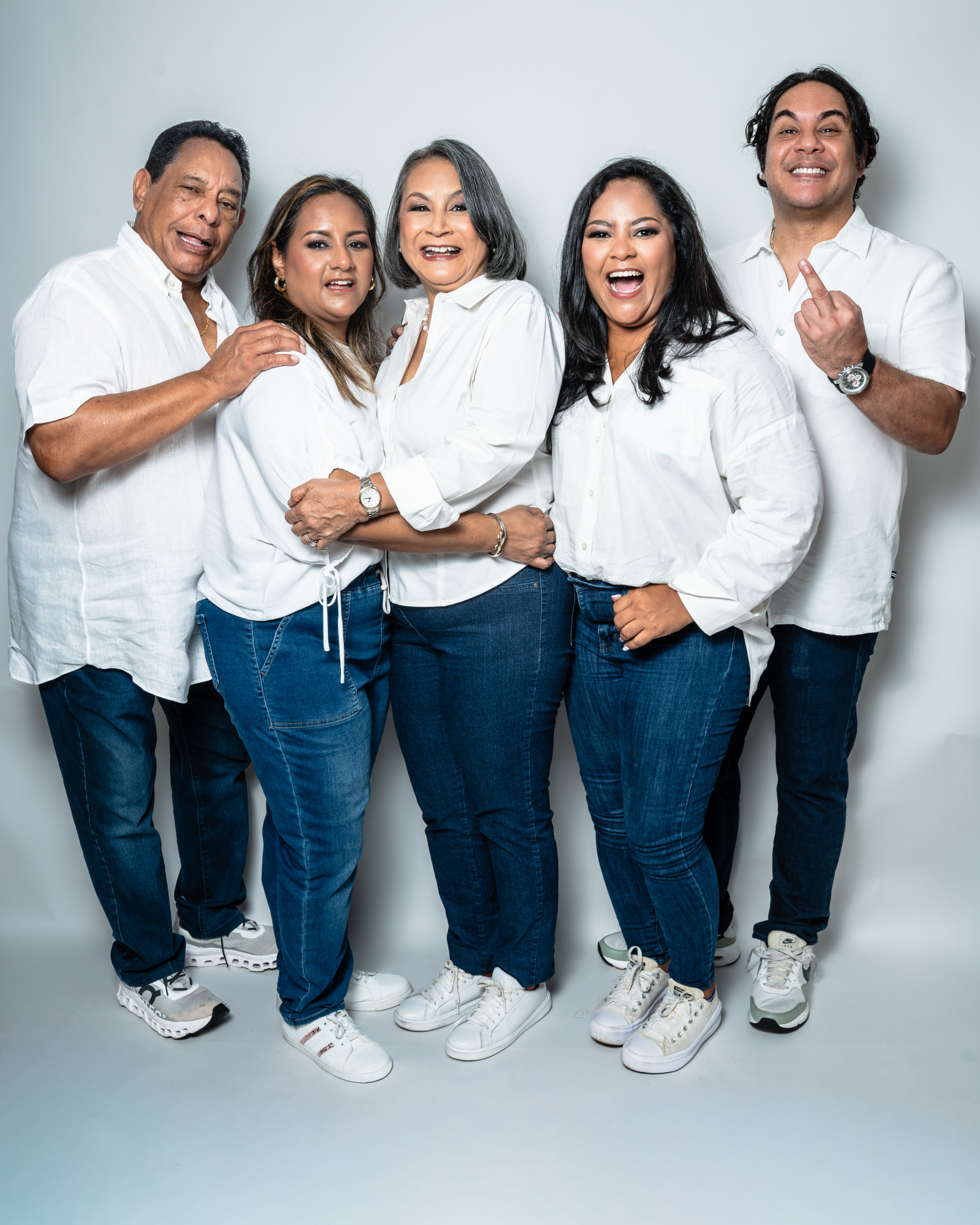 FAMILIA GUARDIA SEALES — 42
