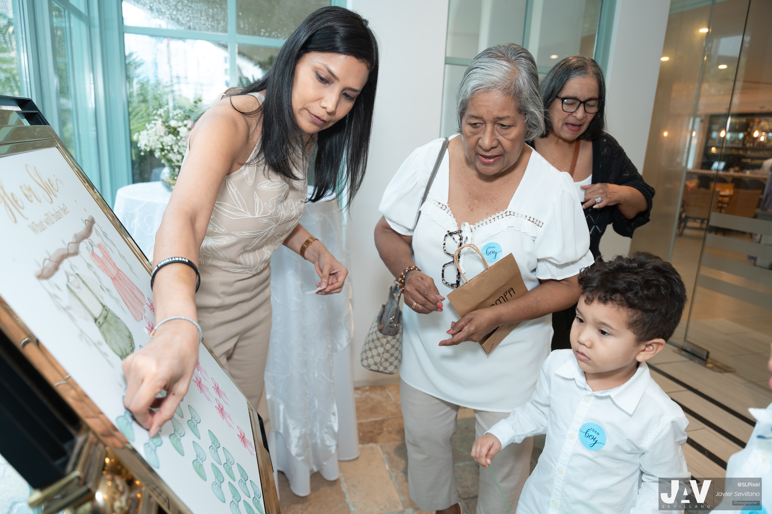 GENDER REVEAL MICHELLE Y NACHO — 106